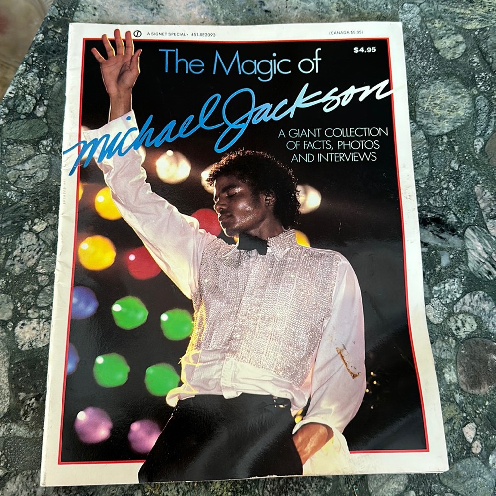The Magic of Michael Jackson- softcover - magazine style collectable!
